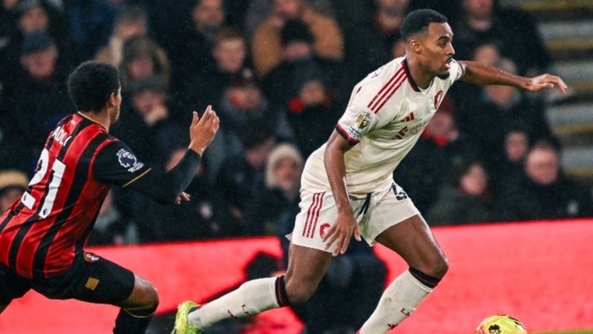 Liverpool, Premier Lig'in 23. haftasında deplasmanda Bournemouth'a 3-2'lik skorla mağlup