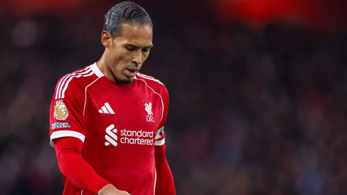 Fulham ile Londra'da karşılaşan Liverpool, 90 + 7' yediği golle