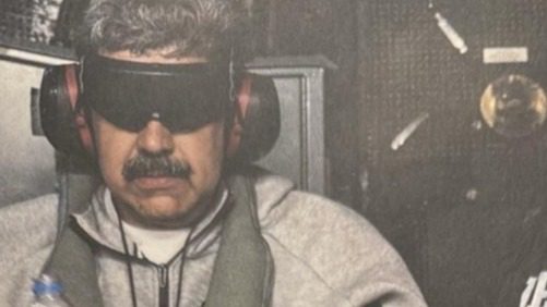 Maduro'nun gemideki fotoğrafı büyük ilgi gördü, üzerindeki eşofmanın stokları tükendi.