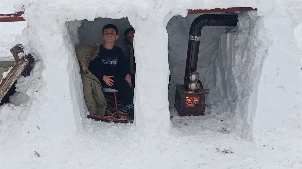 Doğanşehir ilçesinde bir baba, yarıyıl tatilindeki çocuklarına unutulmaz bir sürpriz