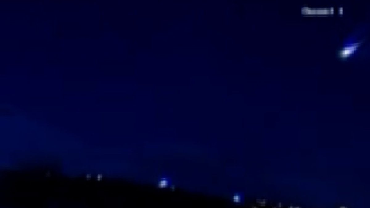 Akçadağ ilçesinde meydana gelen meteor düşüşü gökyüzünü aydınlattı. Meteorun atmosfere