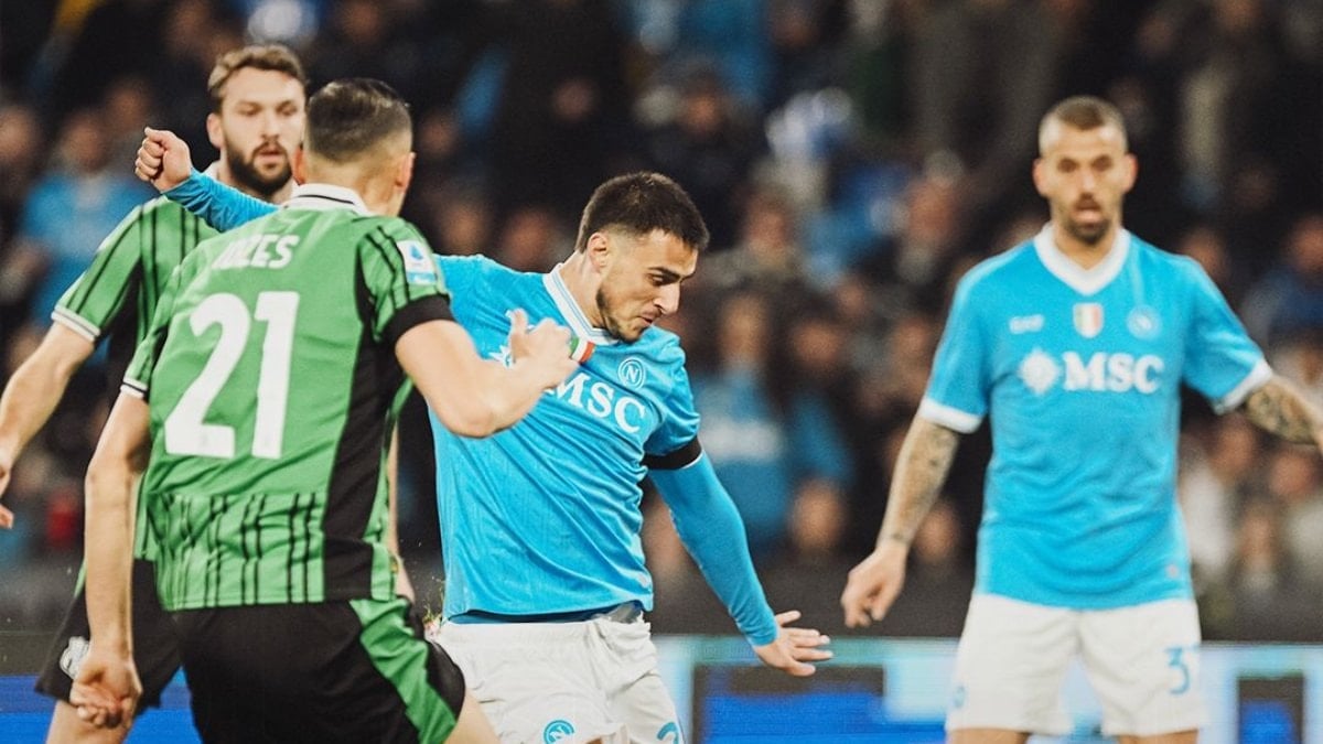 Napoli, Serie A'nın 21. haftasında evinde Sassuolo'yu 1-0'lık skorla mağlup
