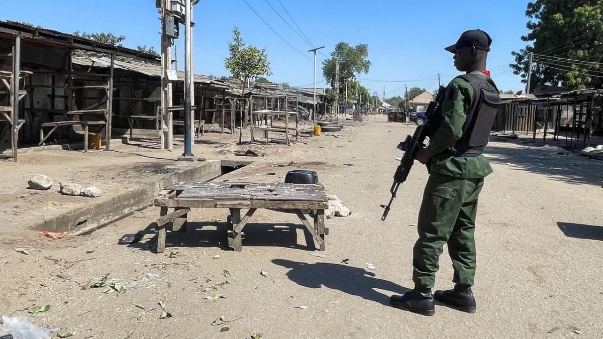 Nijerya'nın Niger eyaletindeki bir pazara düzenlenen silahlı saldırıda hayatını kaybedenlerin