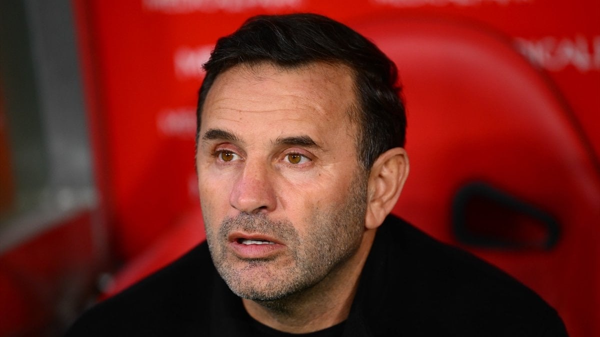 Galatasaray Teknik Direktörü Okan Buruk, "Artık inşallah Olimpiyat Stadı'nda maç