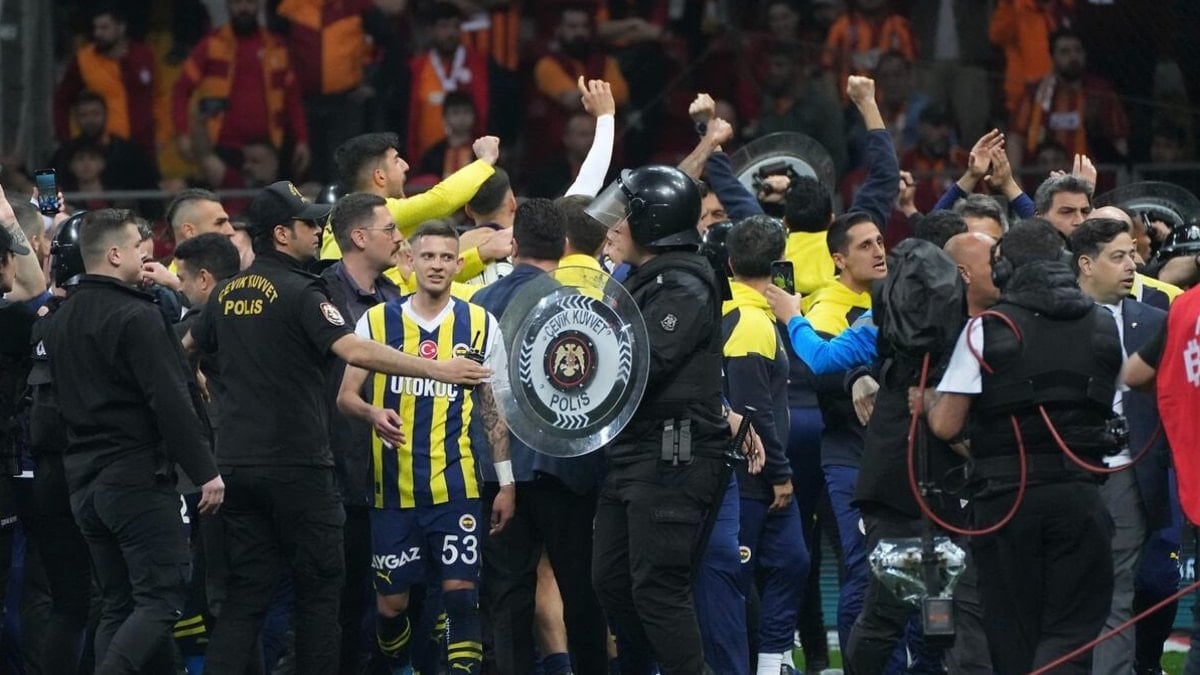 19 Mayıs 2024 tarihinde oynanan Galatasaray-Fenerbahçe derbisinde yaşanan olaylar nedeniyle
