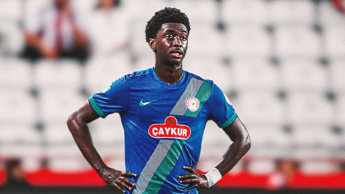 Rizespor, Gana asıllı İngiliz futbolcu Jesurun Rak-Sakyi'nin sözleşmesinin karşılıklı anlaşmayla