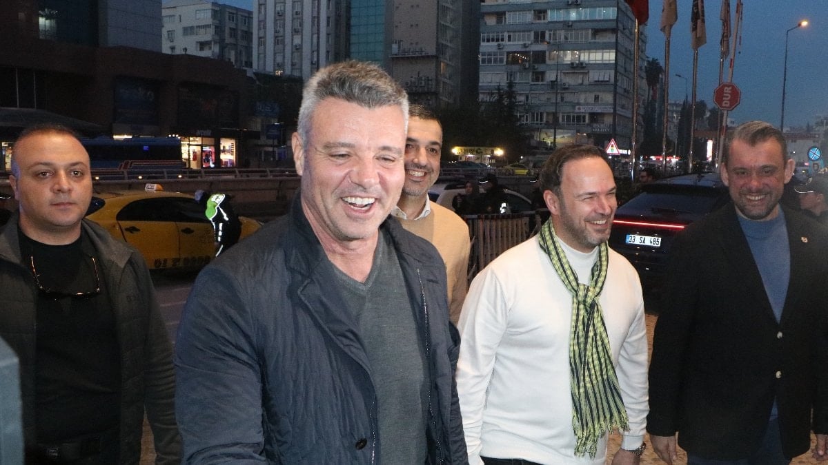 Fenerbahçe Başkanı Sadettin Saran, otel önünde güvenlik önlemi alan spor