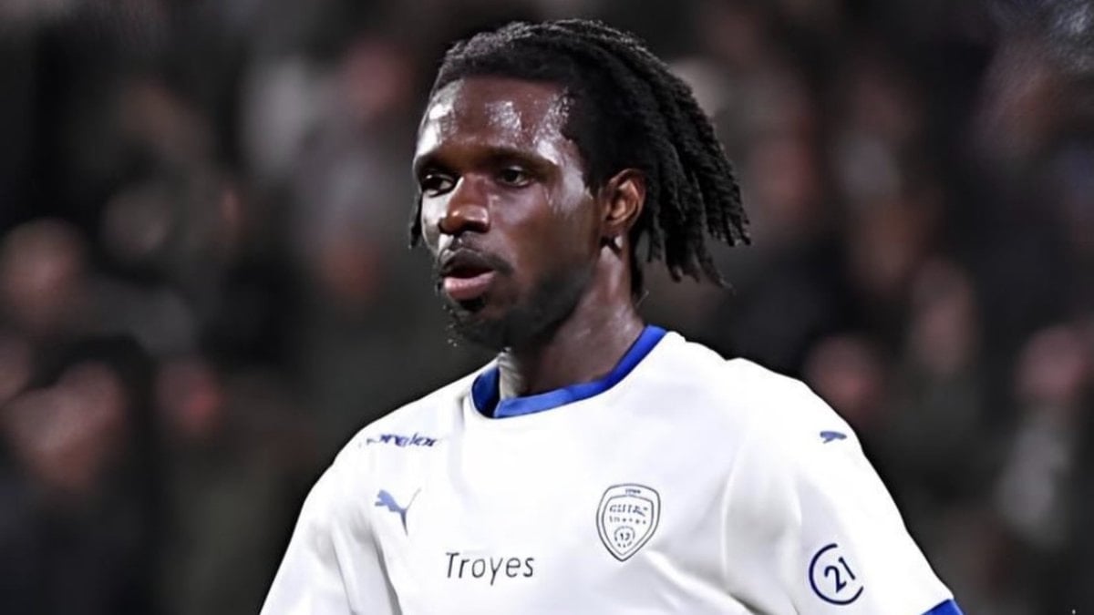 Süper Lig ekiplerinden Samsunspor, Troyes'ten Kouadou Jaurs Assoumou ile prensip