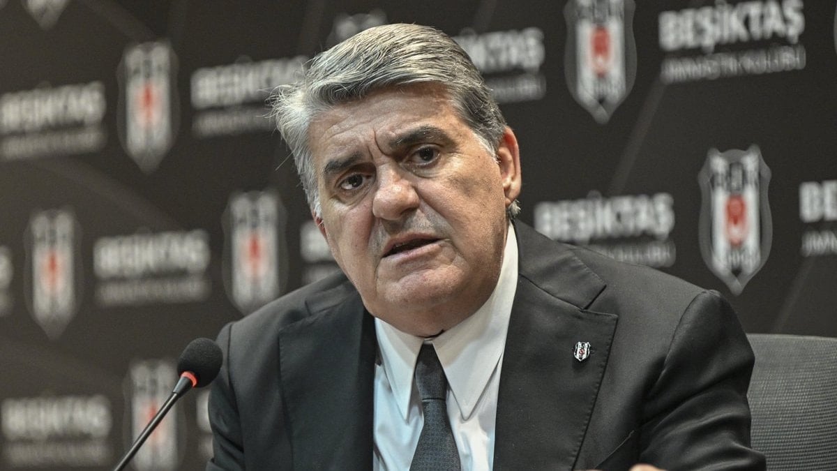 Beşiktaş, Serdal Adalı'nın perşembe günü 15.00'te açıklamalarda bulunacağını duyurdu.