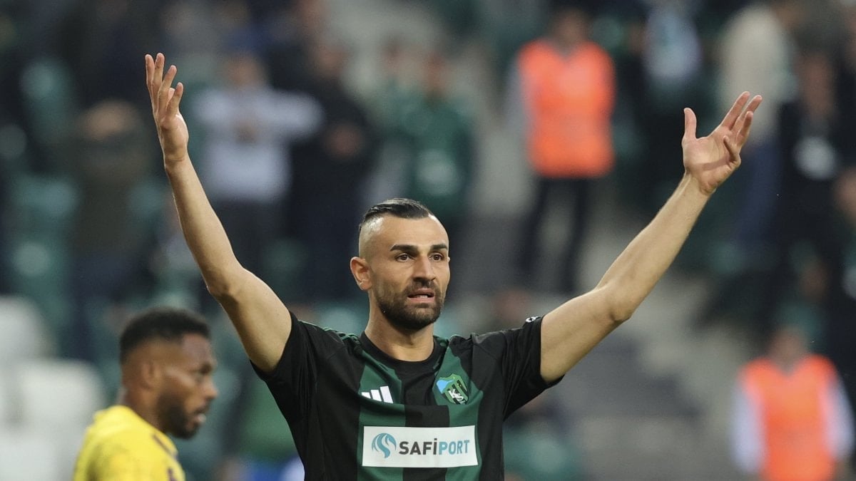 Kocaelispor forması giyen Serdar Dursun, geleceğiyle ilgili açıklamalarda bulundu. Dursun,