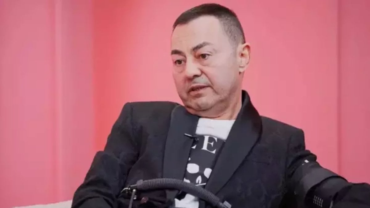 Yıllardır MS hastalığıyla mücadele eden Serdar Ortaç, sahne aldığı sırada