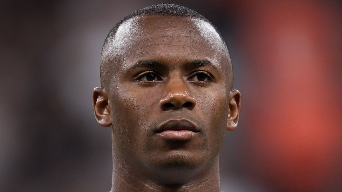 Beşiktaş'ın Portekizli savunmacısı Thiago Djalo, Tammy Abraham ile birlikte Sergen