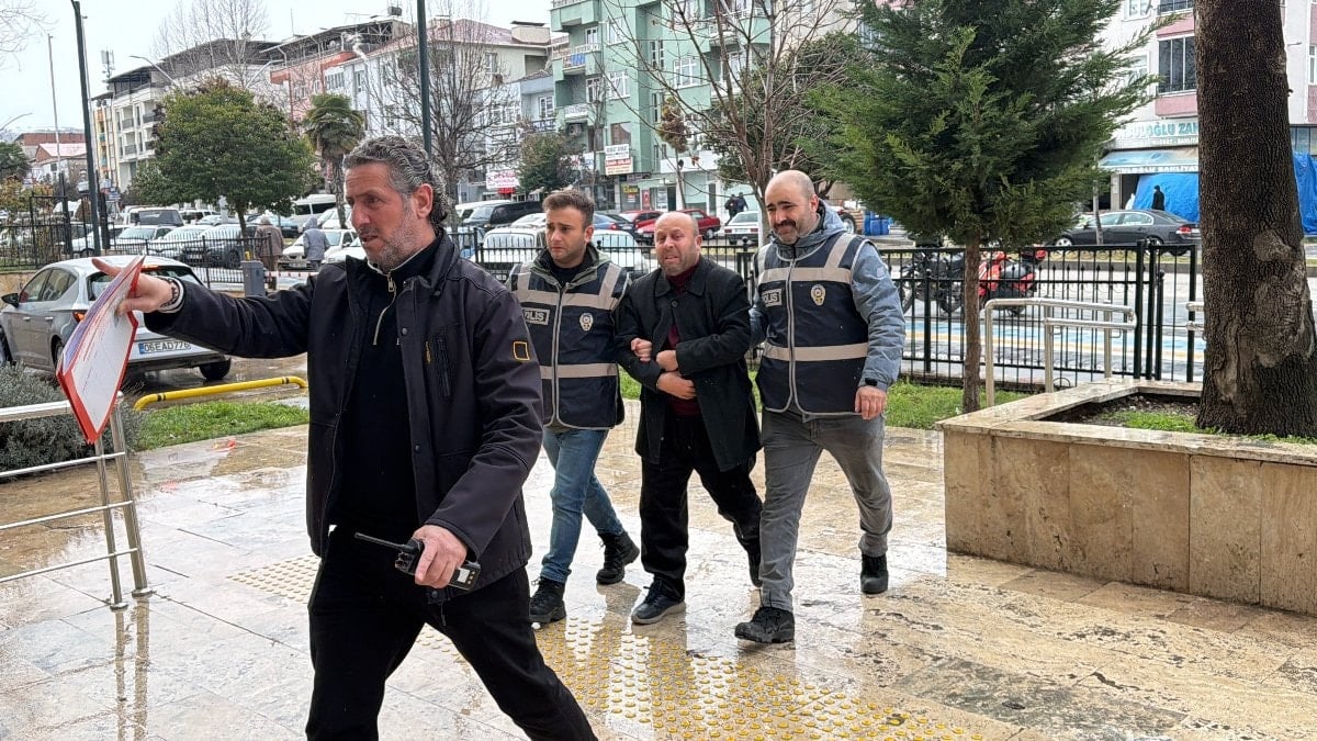 Erbaa ilçesinde aracında 3 Afgan uyruklu kaçak göçmeni toplam 4