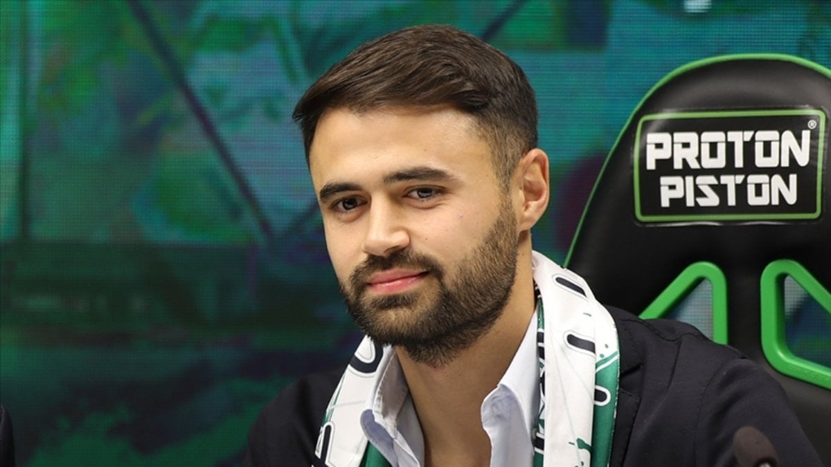 Ankara'da geçirdiği trafik kazasında hayatını kaybeden milli futbolcu Ahmet Çalık,