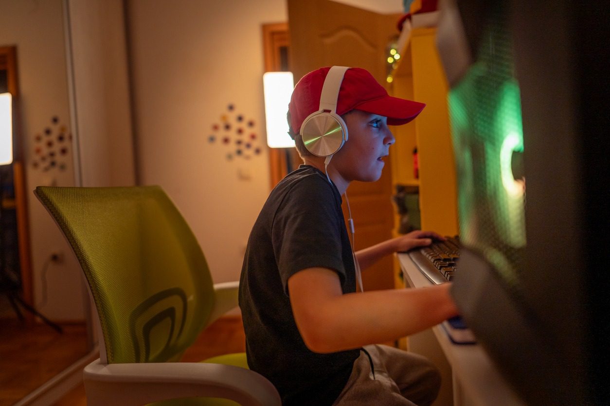 Aile ve Sosyal Hizmet Bakanı Mahinur Özdemir Göktaş, 15 yaşından