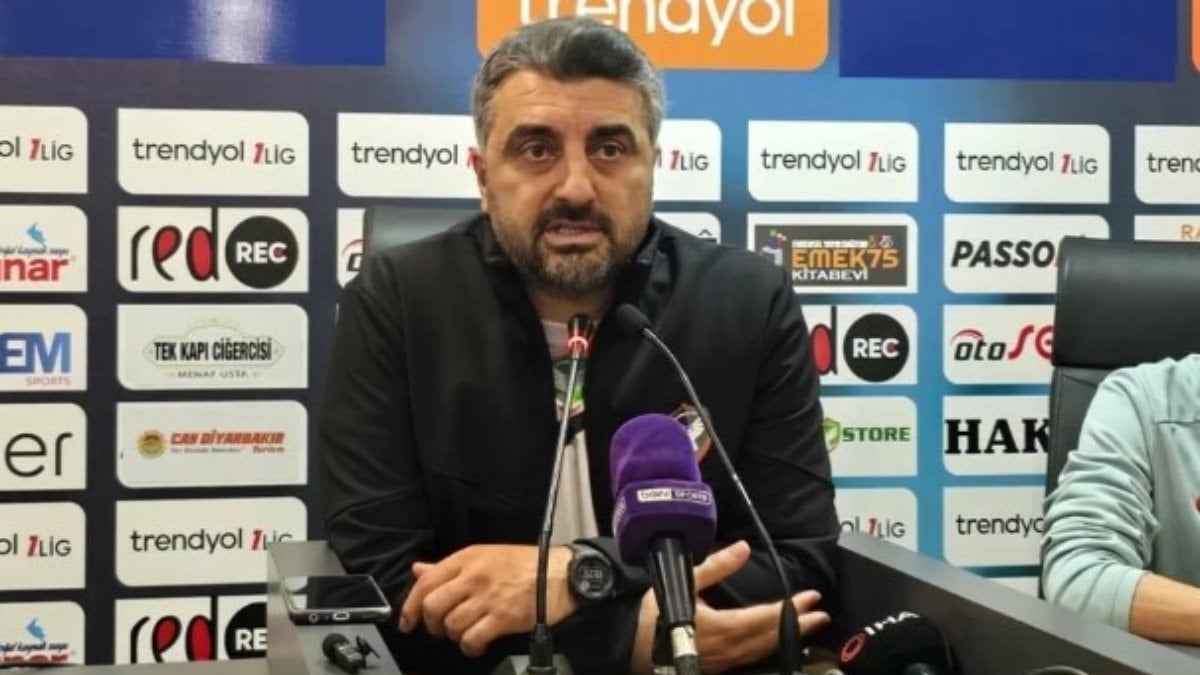 1. Lig ekiplerinden Amed Sportif Faaliyetler, teknik direktör Sinan Kaloğlu