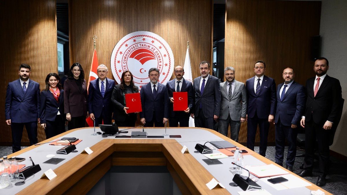Aydın'da deniz suyunu içme suyuna dönüştürecek arıtma tesisi için imzalar