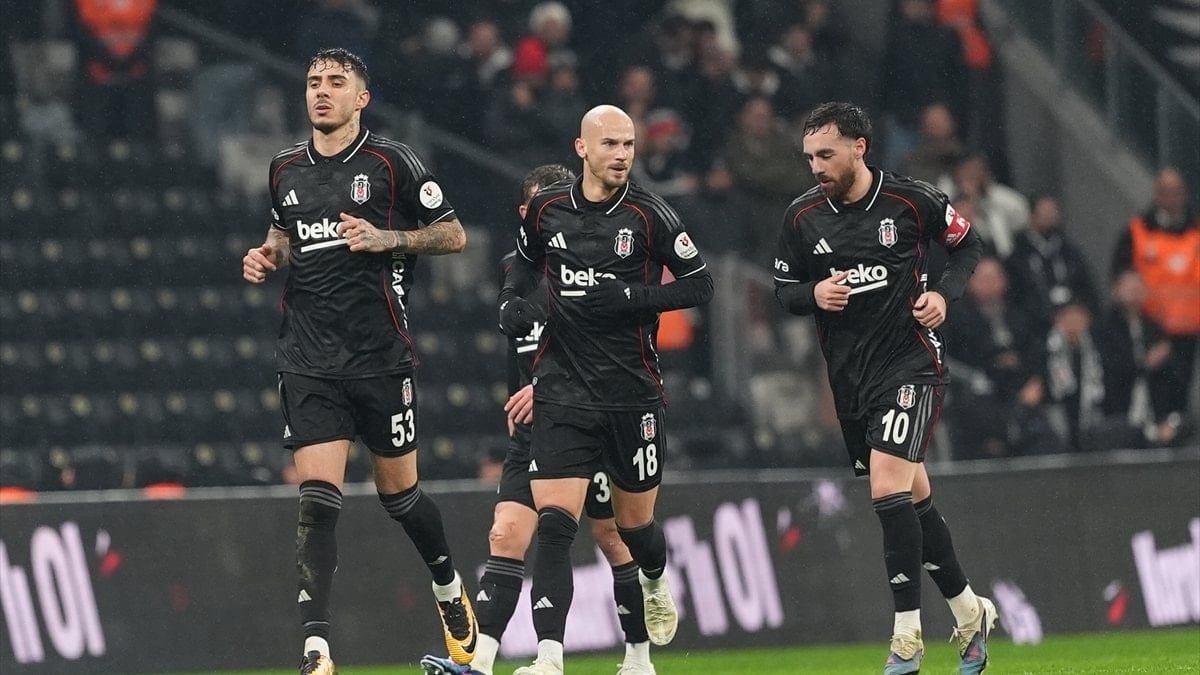 Süper Lig'in 21. hafta mücadelesinde Beşiktaş, Alanyaspor'u konuk ediyor.