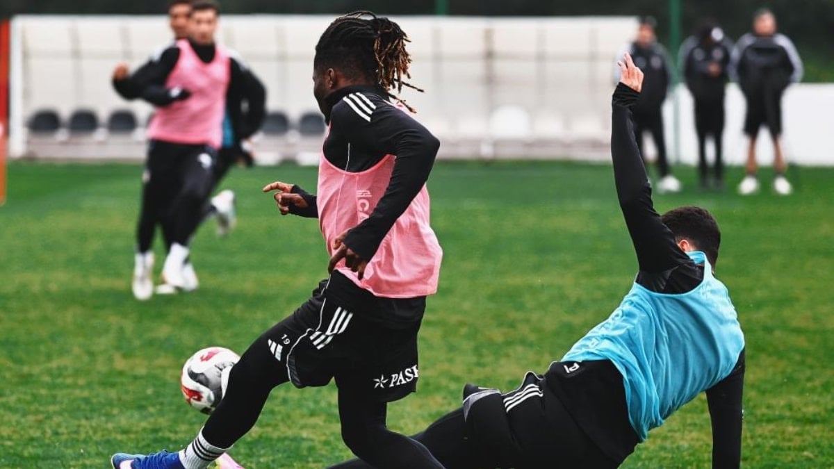 Süper Lig'in 22. haftasında 15 Şubat Pazar günü Başakşehir ile