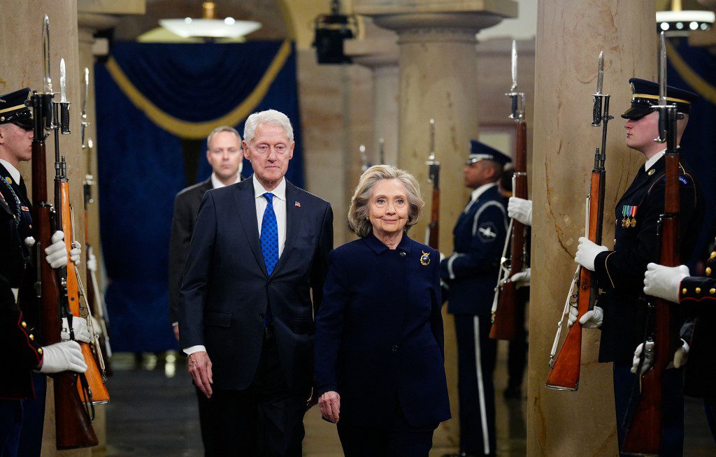 Bill ve Hillary Clinton çifti ifade vermek için ABD Kongre