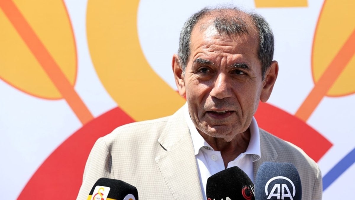 Galatasaray Başkanı Dursun Özbek, sarı-kırmızılı kulübün mali durumu hakkında açıklamalarda