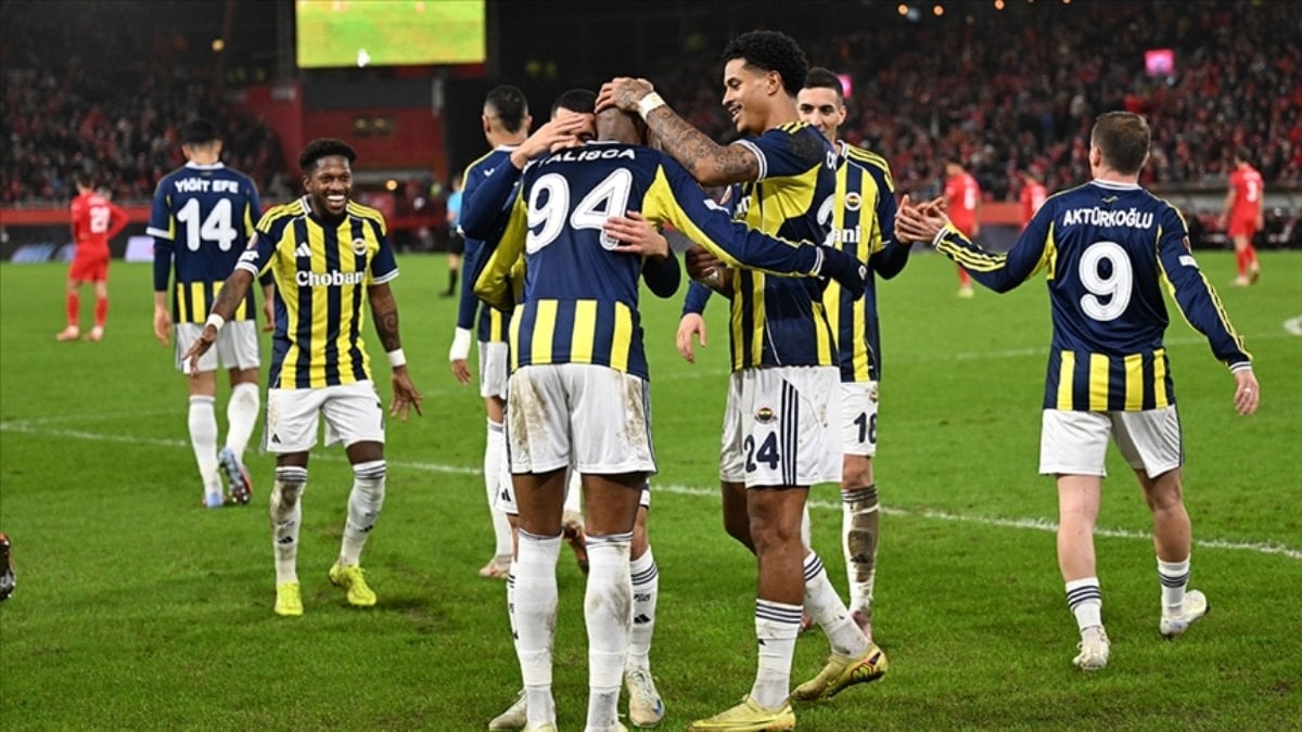 Süper Lig'in 21. haftasında Fenerbahçe ile Gençlerbirliği karşılaşacak.