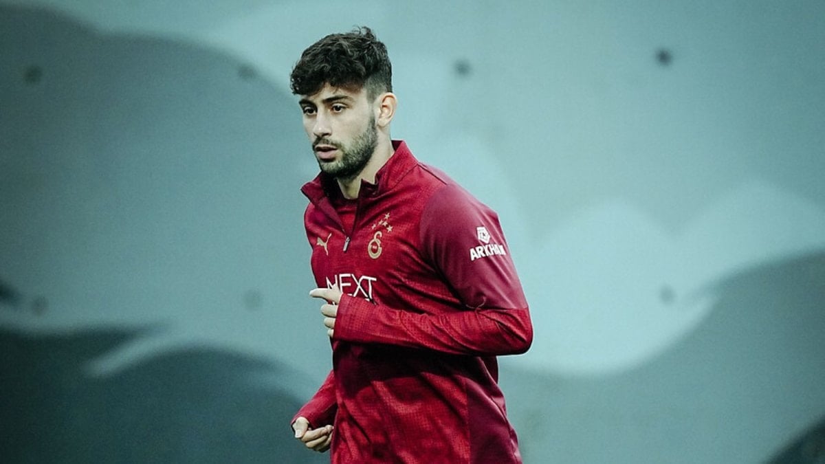 Galatasaray, hücum oyuncusu Yusuf Demir ile yollarını ayırdığını duyurdu.