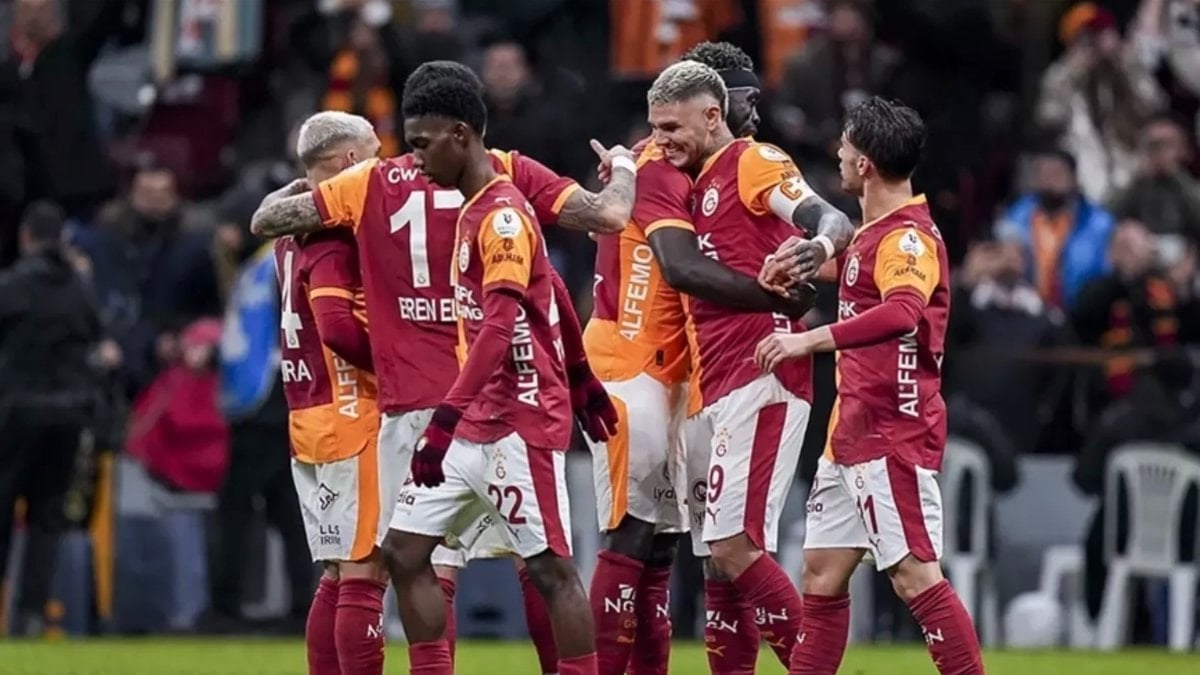 Okan Buruk yönetiminde 52 puan toplayan sarı-kırmızılı ekip, 21 hafta