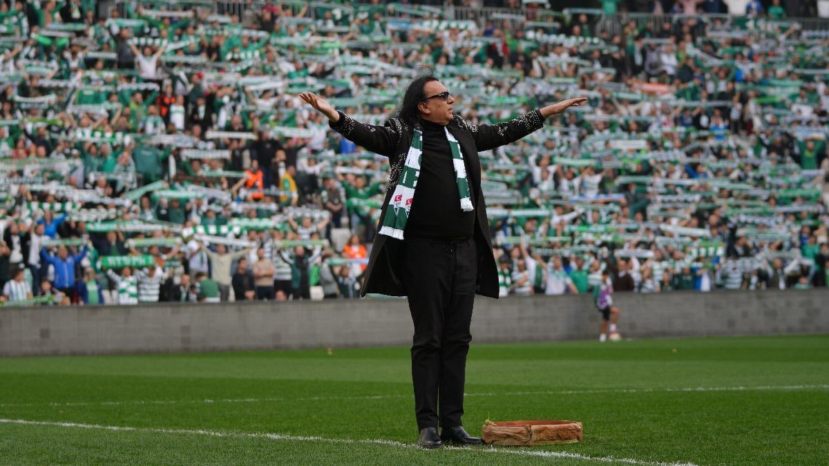 Bursaspor ile Kırklarelispor karşılaşması öncesinde yeşil-beyazlı taraftarlar unutulmaz anlar yaşadı.