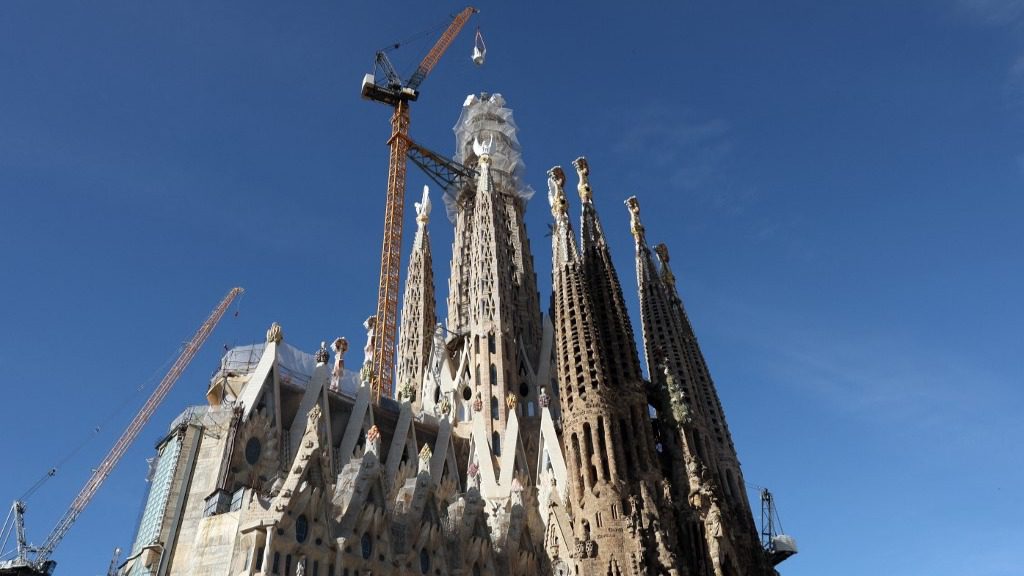 İnşaatı 144 yıldır devam eden İspanya'daki Sagrada Familia Bazilikası'nda merkez