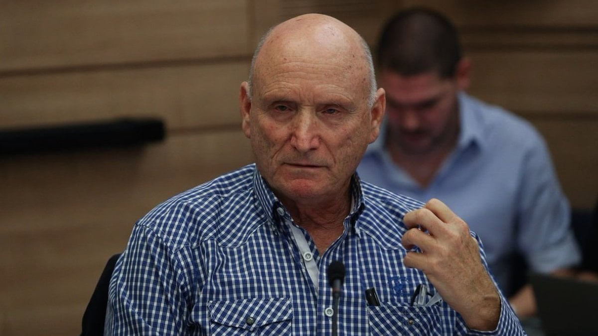 İsrailli emekli Tümgeneral Yitzhak Brik, İsrail'in içten yaşadığı parçalanma ve