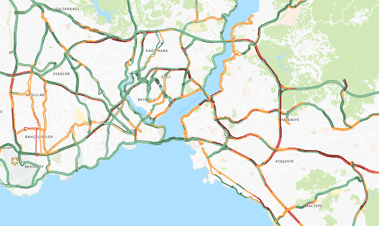 İstanbul'da haftanın ilk gününde trafik yine yoğun. Saat 07.40 itibarıyla