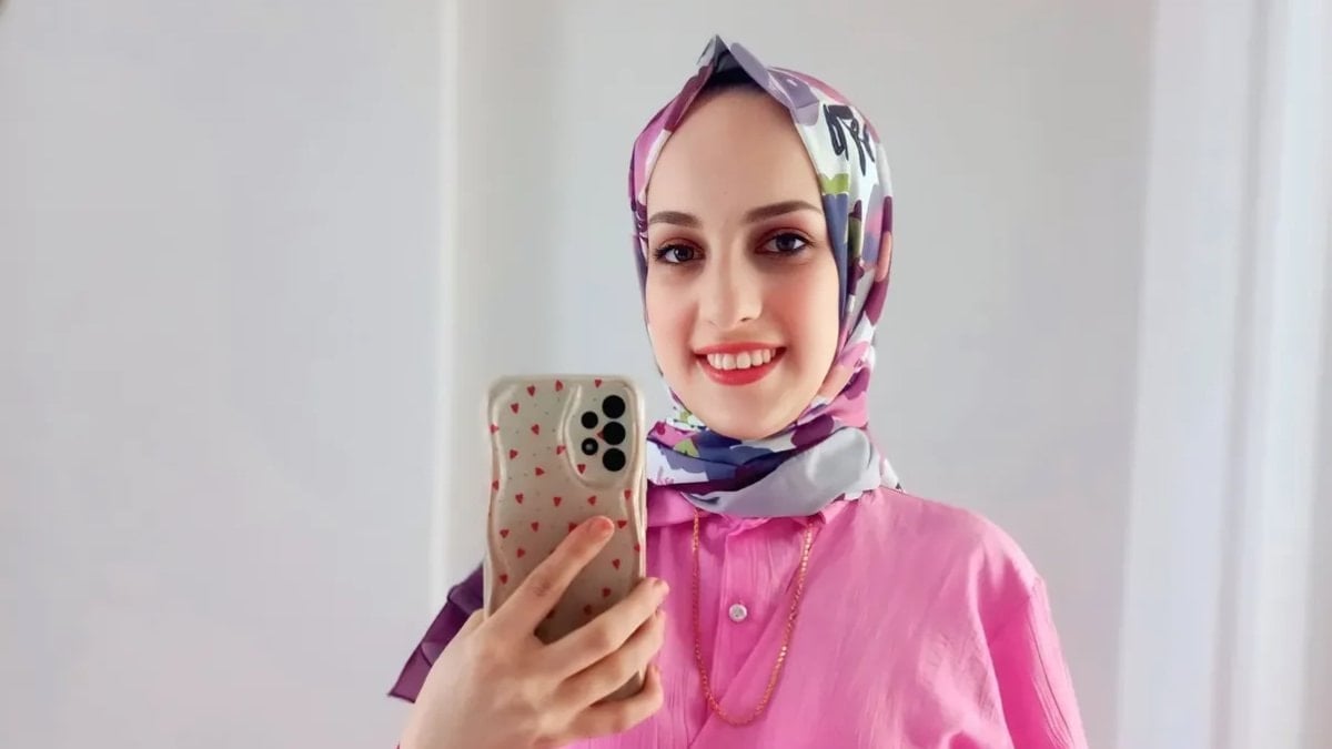 Beyoğlu’nda evinin 5’inci katından aşağıya düşen 21 yaşındaki genç kız