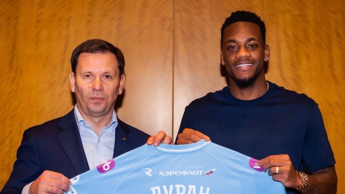 Sezon başında geldiği Fenerbahçe'den devre arası transfer döneminde ayrılan Jhon