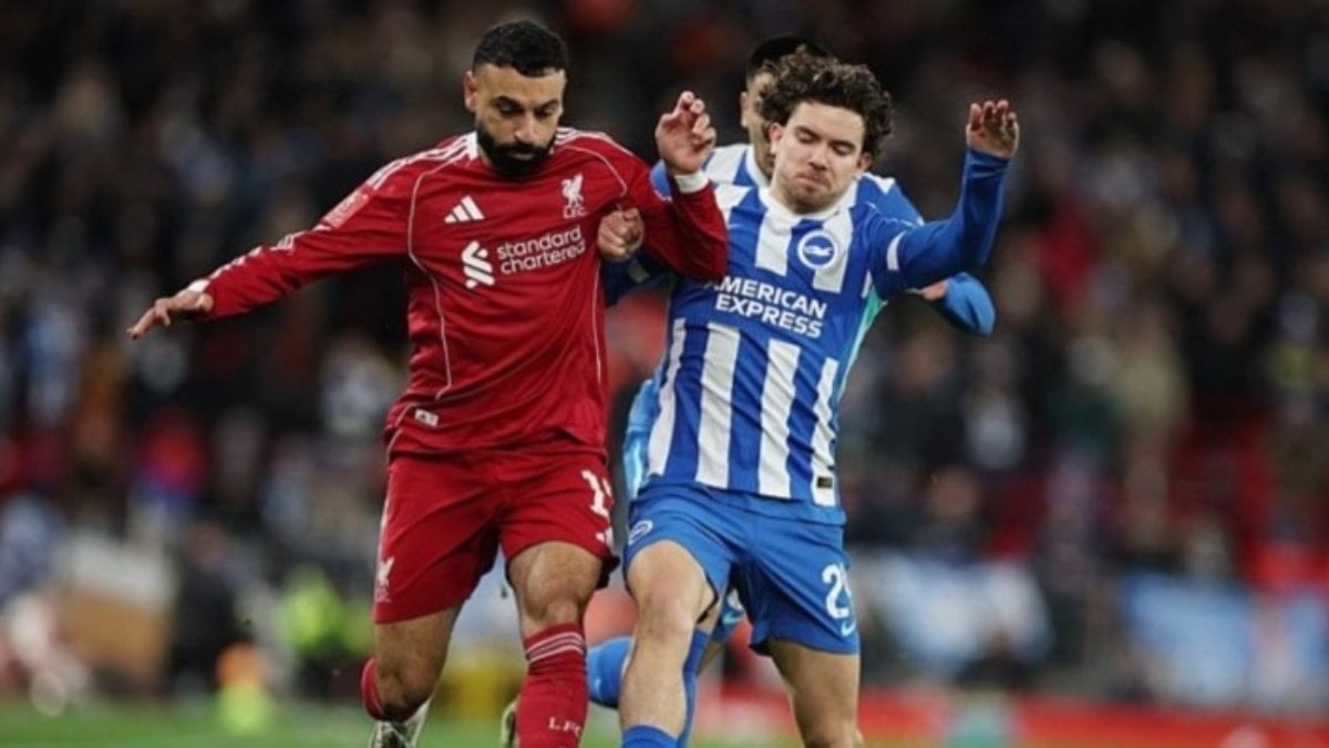 İngiltere'de Liverpool, Ferdi Kadıoğlu'nun formasını giydiği Brighton & Hove Albion'ı