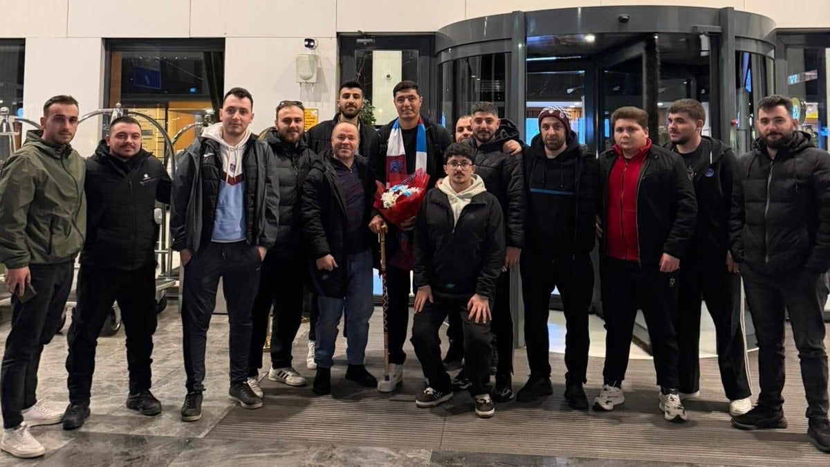 Trabzonspor’un unutulmaz futbolcuları arasında yer alan Oscar Cardozo, bordo-mavili takıma