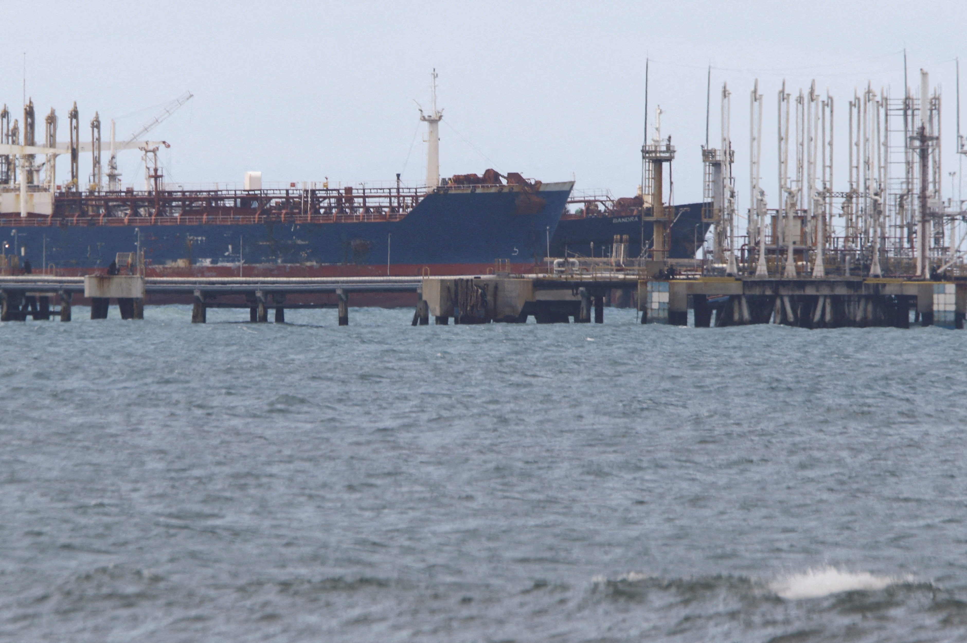 ABD Savunma Bakanlığı (Pentagon), Venezuela'ya uygulanan yaptırımlara tabi bir petrol