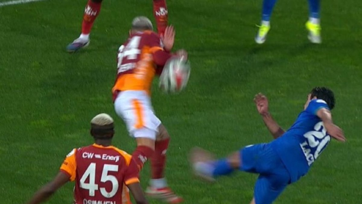 Rizespor, Galatasaray'ı konuk ettiği lig maçının ilk yarısında bir pozisyonda