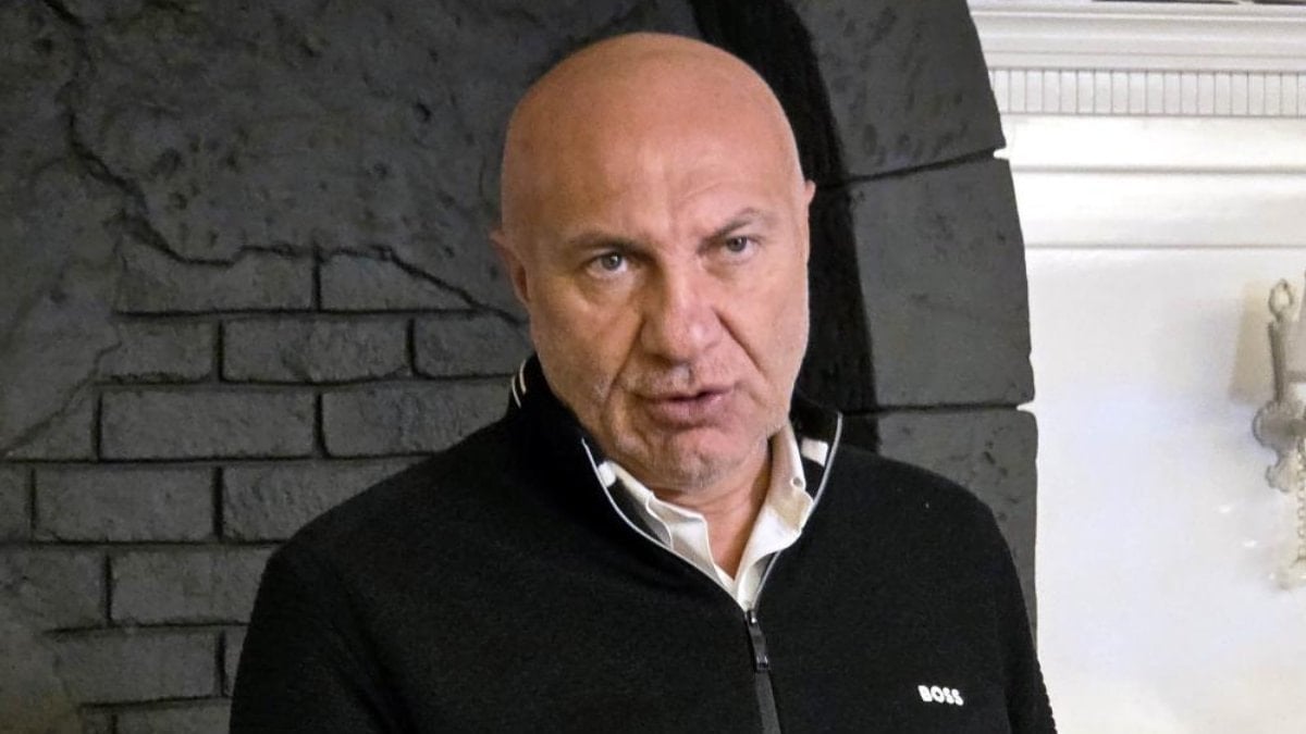 Samsunspor Başkanı Yüksel Yıldırım, hedeflerinin Süper Lig'i ilk 5'te bitirmek