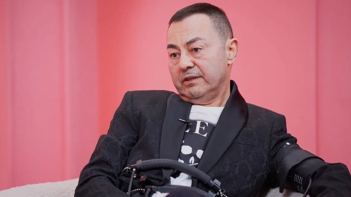 Şarkıcı Serdar Ortaç katıldığı bir programda, evlenme fikrine sıcak bakmadığını