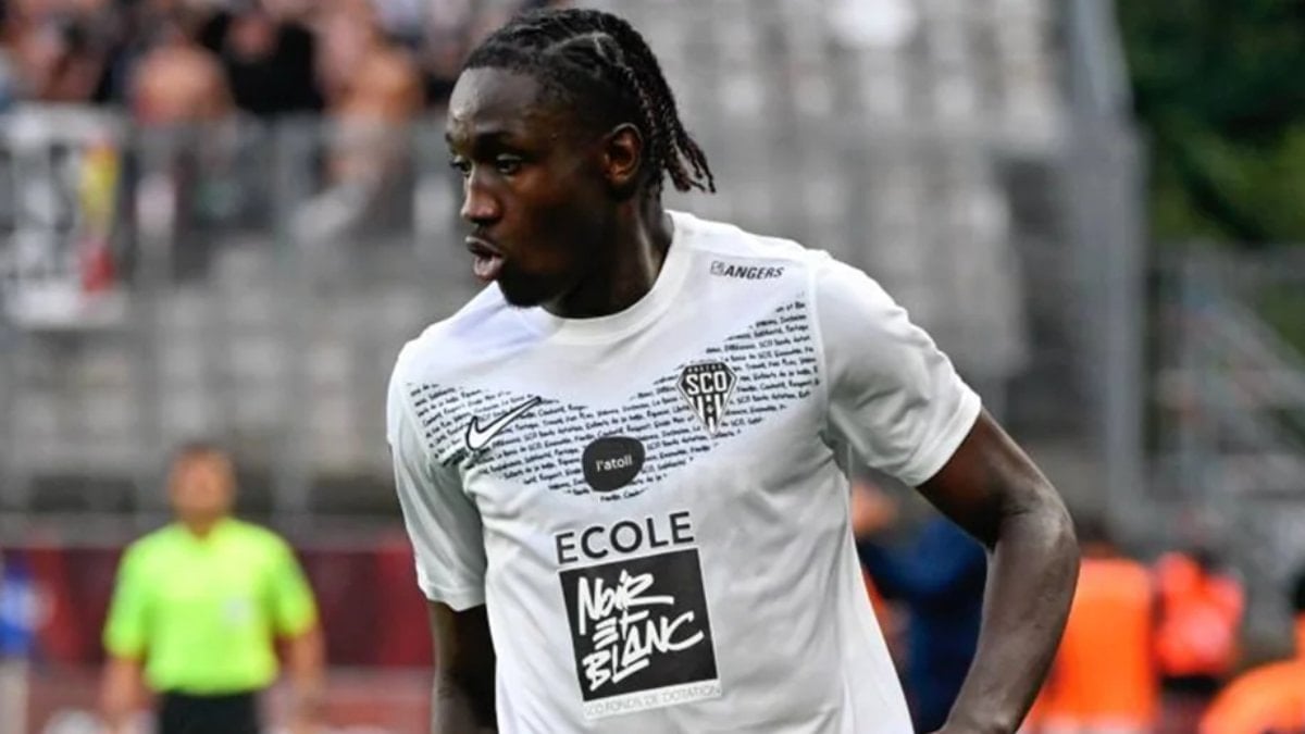 Fenerbahçe, Angers forması giyen 19 yaşındaki Sidiki Cherif ile anlaşma
