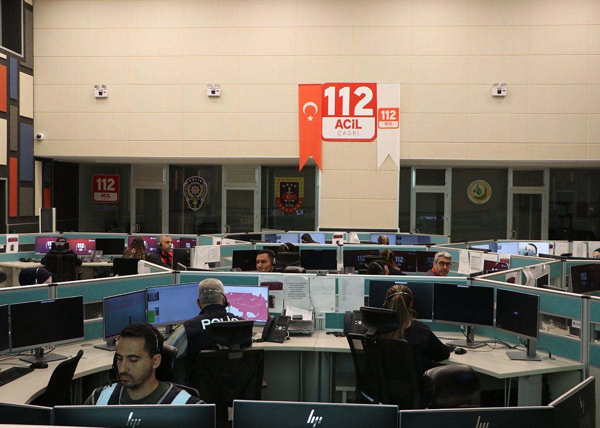 112 Acil Çağrı Merkezi ilginç çağrılar almaya devam ediyor. Çağrı