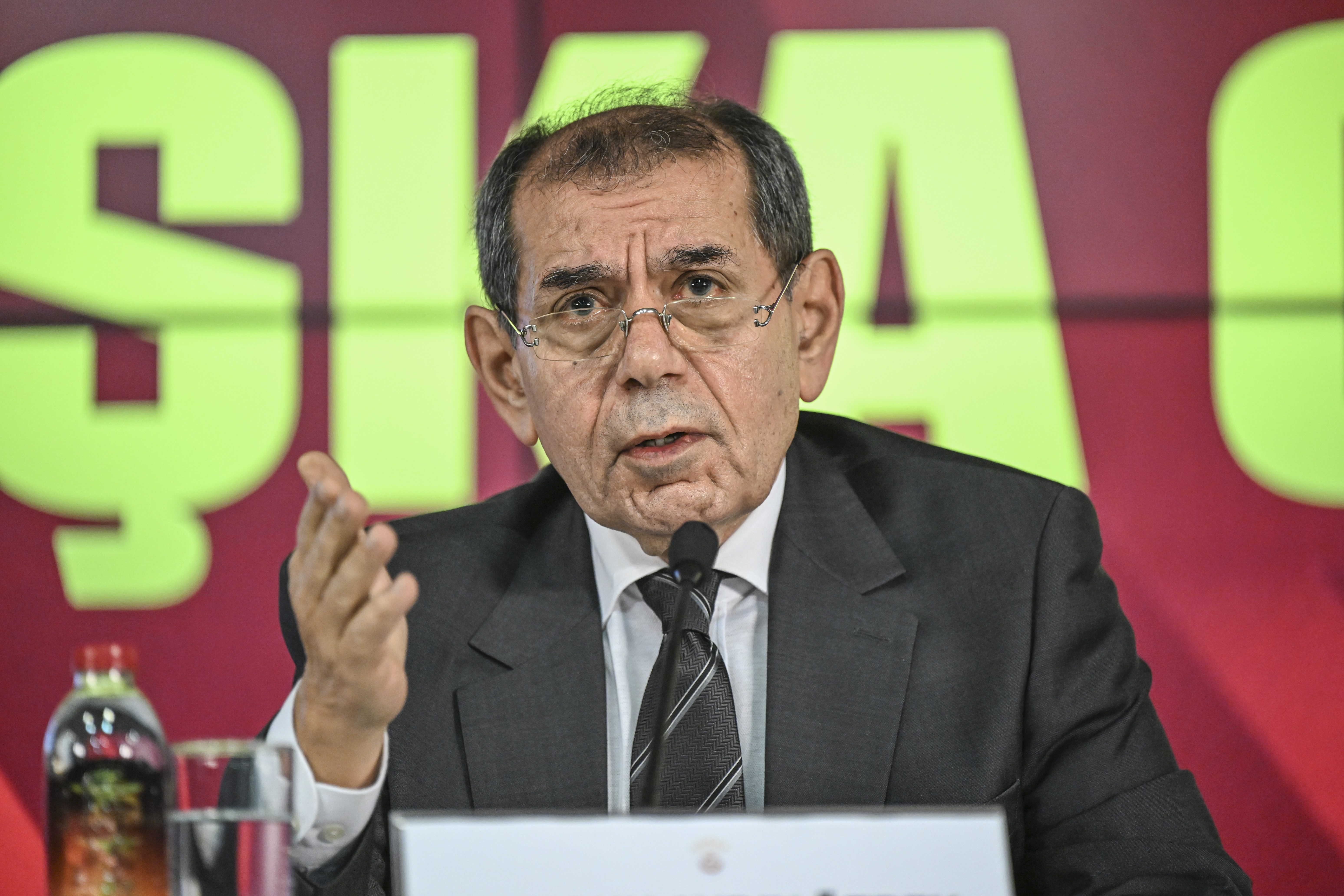 Galatasaray Başkanı Dursun Özbek’e futbolun ve kurumların itibarını zedelemeye yönelik