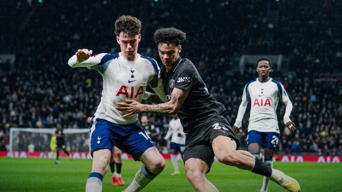 Manchester City, Premier Lig'in 24. haftasında deplasmanda Tottenham ile 2-2