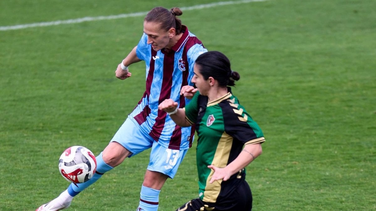Kadın Futbol Süper Ligi'nin 18. haftasında Trabzonspor ile Ünye Kadın
