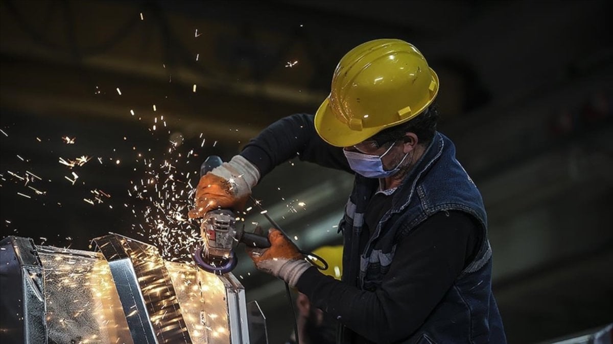TÜİK verilerine göre, sanayi üretimi Aralık 2025 tarihinde yıllık yüzde