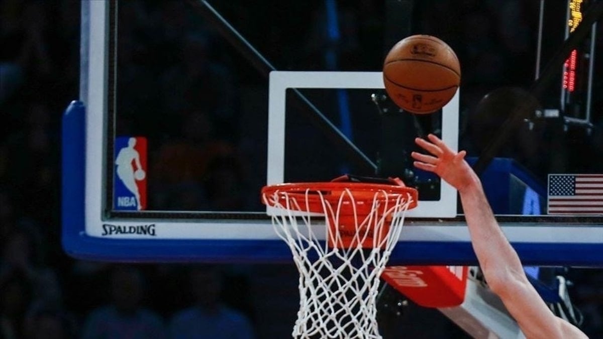 NBA, Utah Jazz ve Indiana Pacers takımlarına çeşitli hareketler nedeniyle