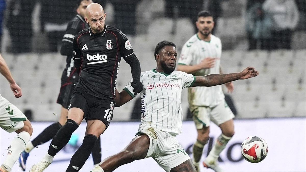 Beşiktaş'tan ayrılmak istediği iddia edilen Vaclav Cerny, Instagram'dan bir paylaşım