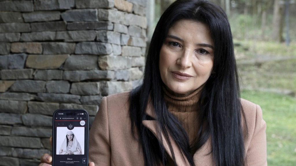 Arnavut oyuncu Anila Bisha, hükümetin “bakan” olarak tanıttığı yapay zeka