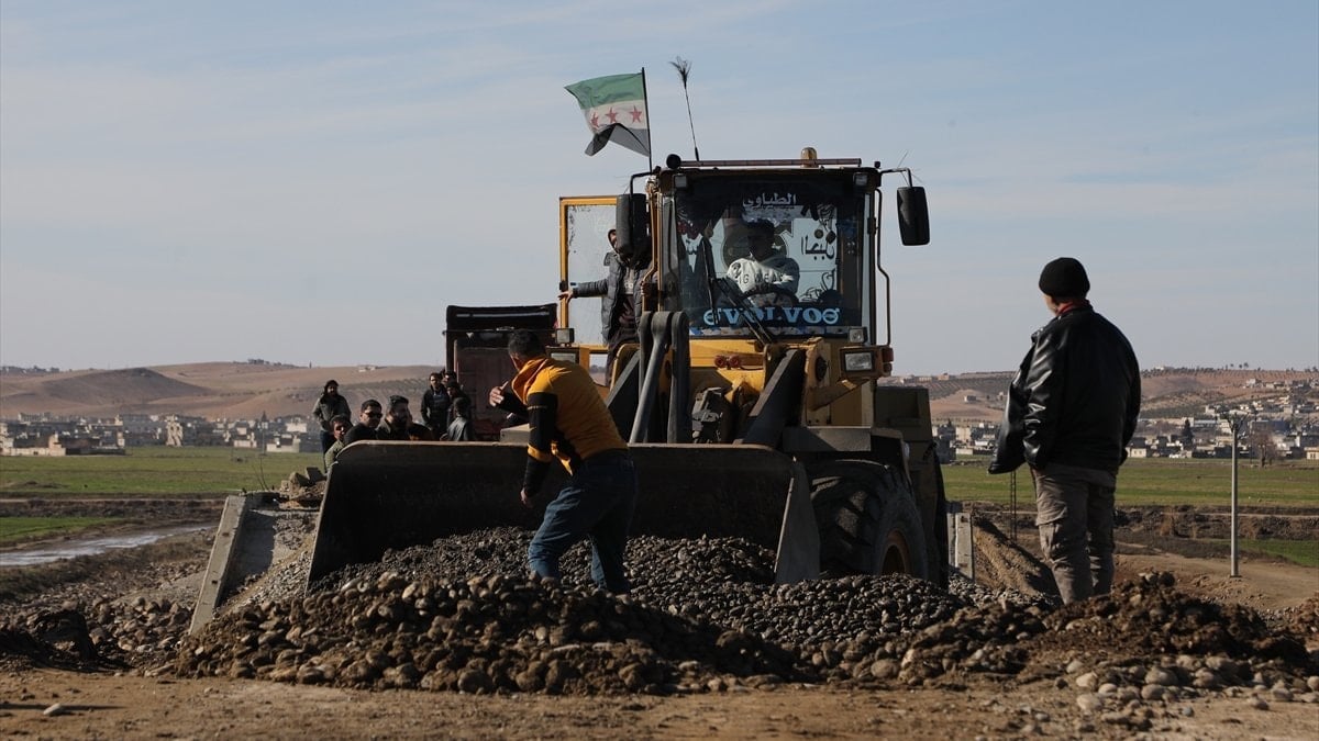 Suriye’nin Halep kentine bağlı Aynularab ilçesi kırsalındaki Şuyuk beldesinde, terör